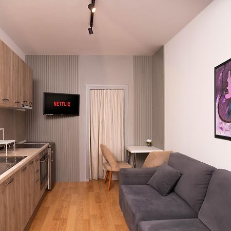 Suprem Apartment Тирана Екстер'єр фото